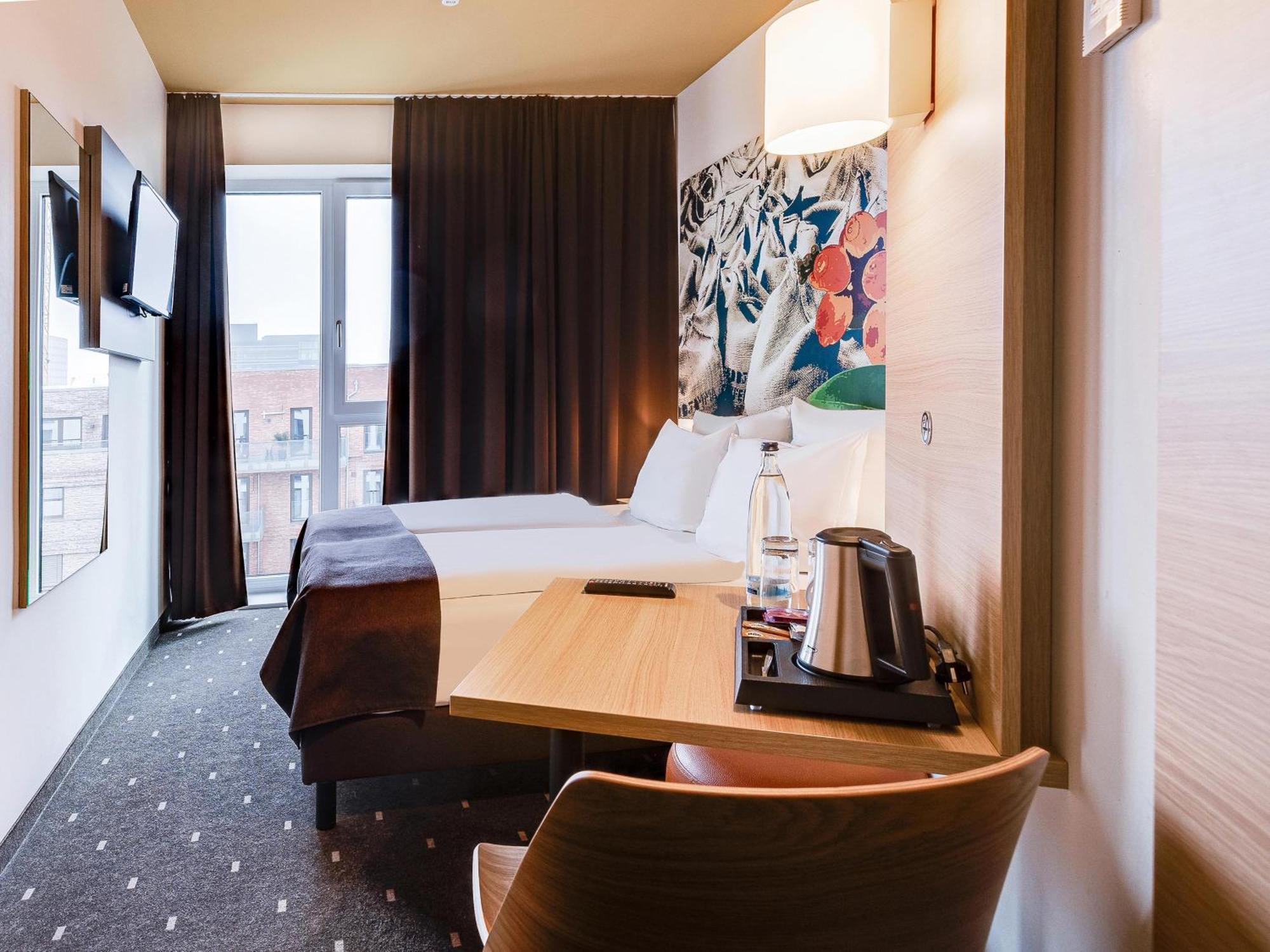 B&B Hotel Bremen-Ueberseestadt ภายนอก รูปภาพ