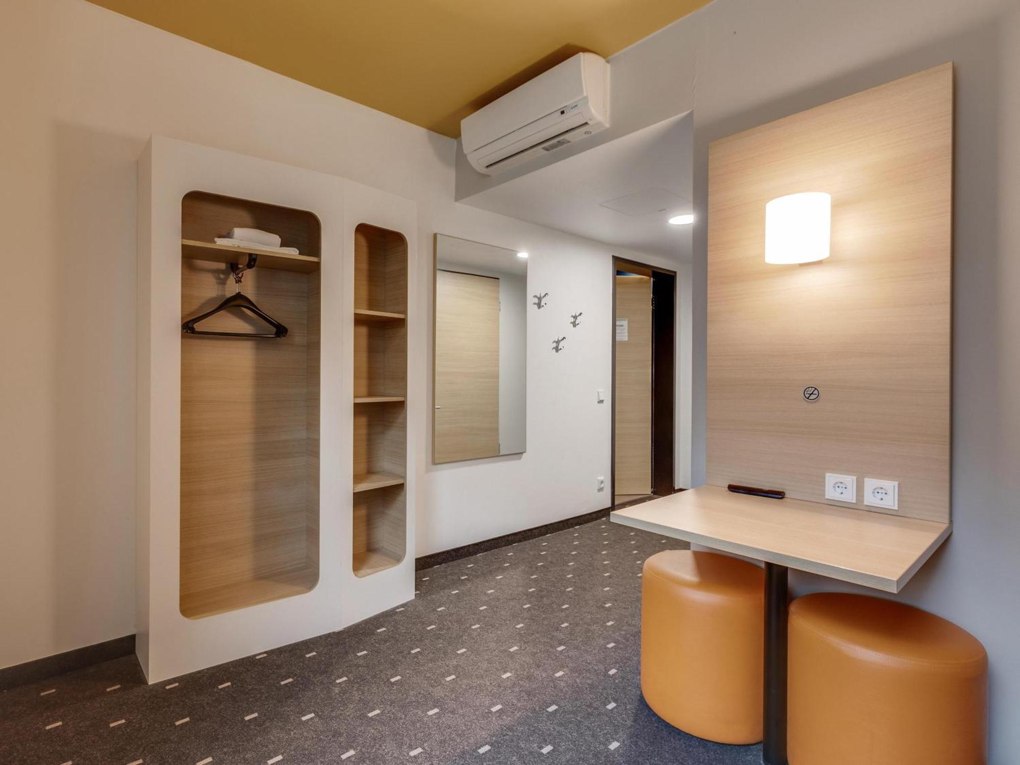 B&B Hotel Bremen-Ueberseestadt ภายนอก รูปภาพ