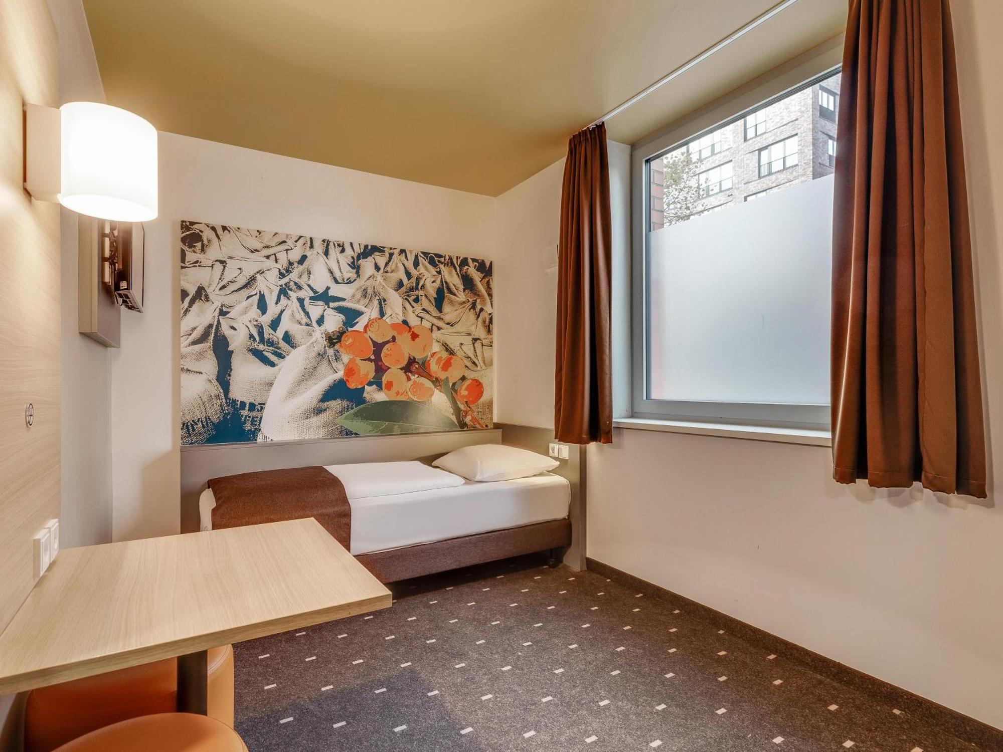 B&B Hotel Bremen-Ueberseestadt ภายนอก รูปภาพ